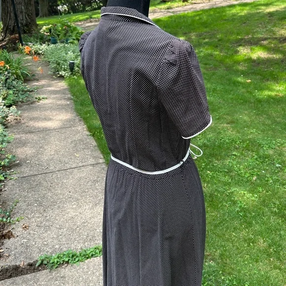 AMAZING!! Vintage polka dot dress - Picture 3 of 5